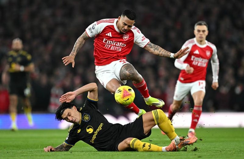 Kỹ năng đánh chặn và thu hồi bóng là yêu cầu tiên quyết của một CDM cổ điển.