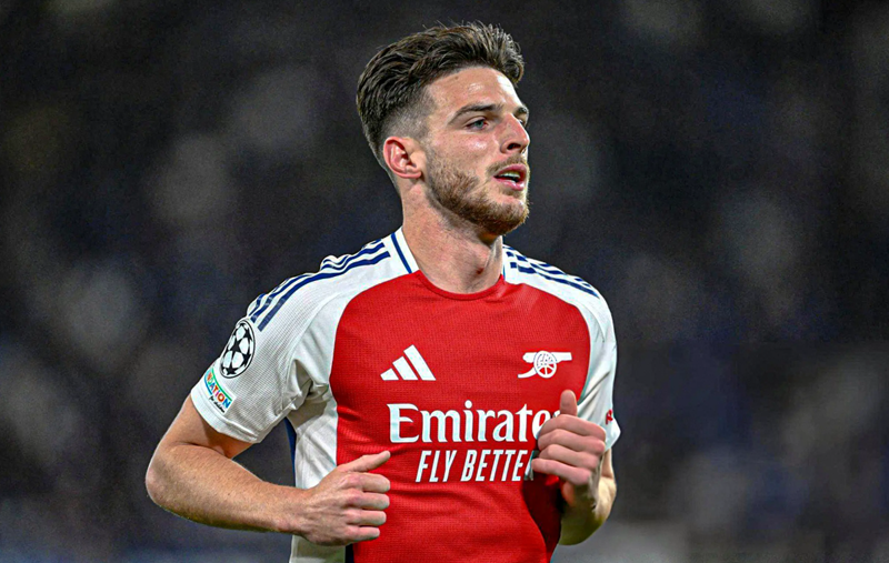 Khả năng kéo bóng và thoát pressing ấn tượng của các tiền vệ phòng ngự thế hệ mới.