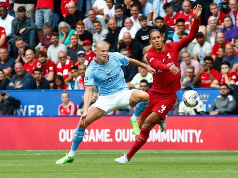 Man City và Liverpool tạo nên cuộc đua chiến thuật đỉnh cao, góp phần nâng tầm Premier League.